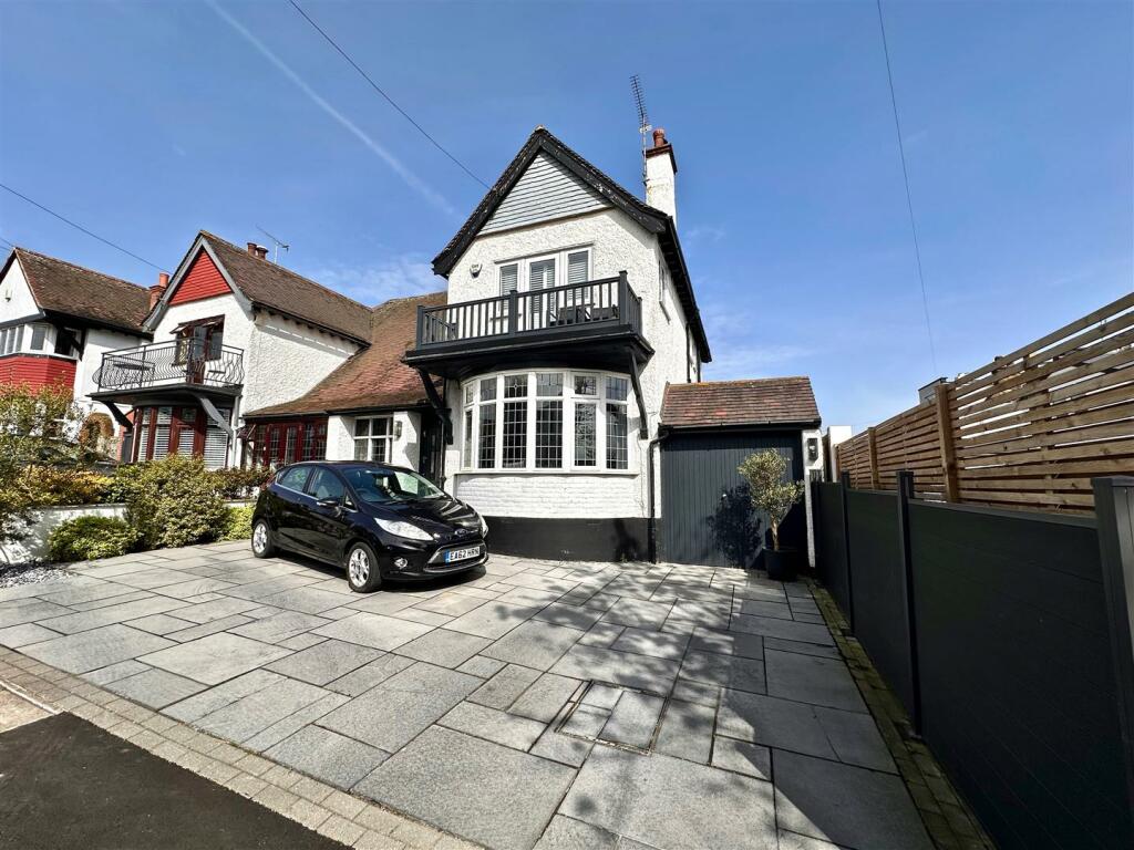 Main image of property: Kent View Avenue, Leigh-On-Sea