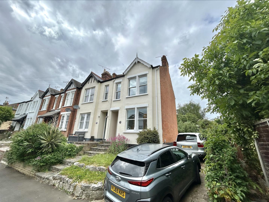 Main image of property: Queens Road, Leigh On Sea, Essex