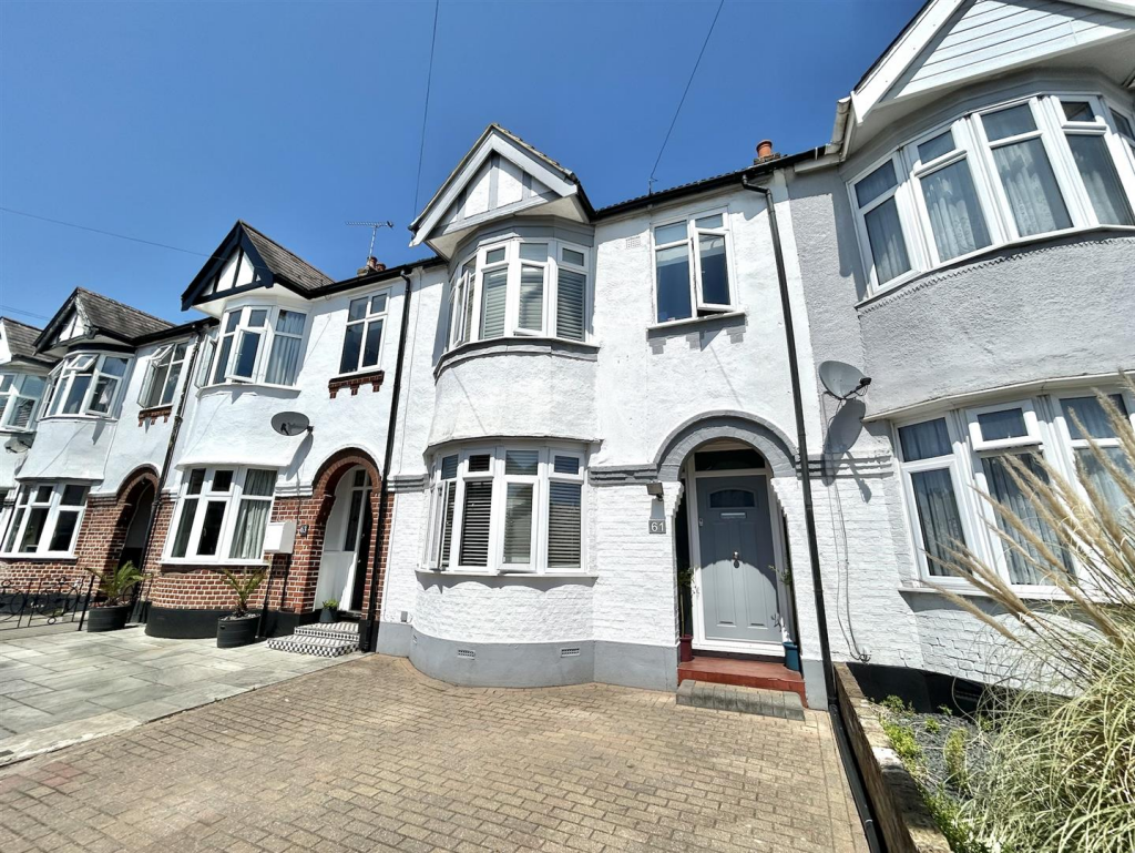 Main image of property: Glendale Gardens, Leigh-On-Sea