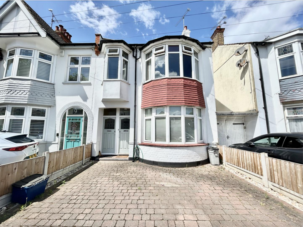 Main image of property: Dundonald Drive, Leigh-On-Sea
