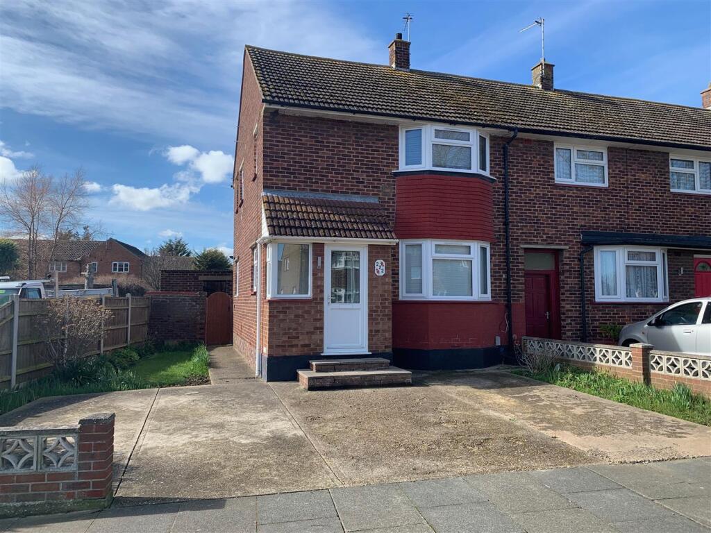 Main image of property: Newington Avenue, Southend-On-Sea