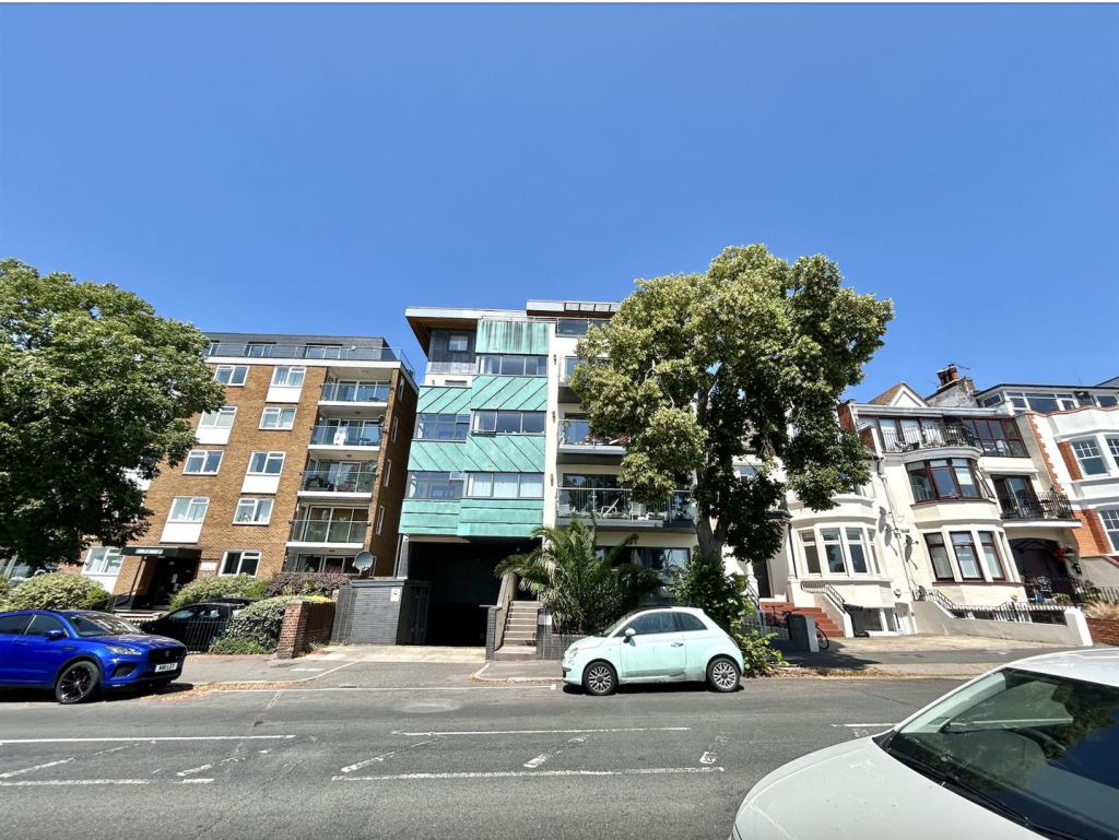 Main image of property: St James Court, 41 Grand Parade, Leigh-On-Sea
