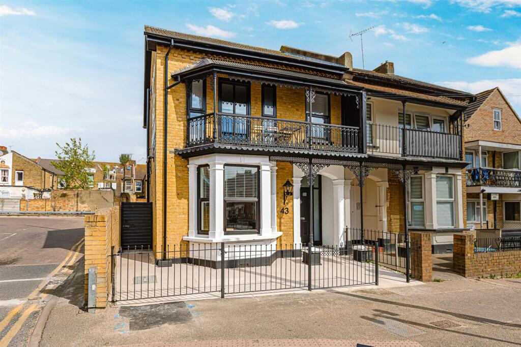 Main image of property: Heygate Avenue, Southend-On-Sea