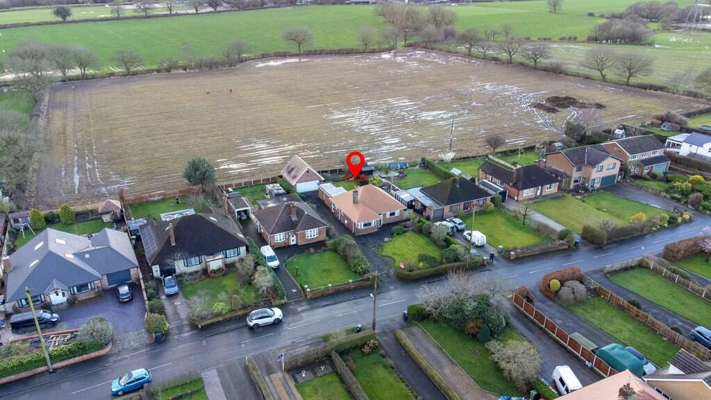 3 bedroom detached bungalow for sale in Senna Lane, Comberbach