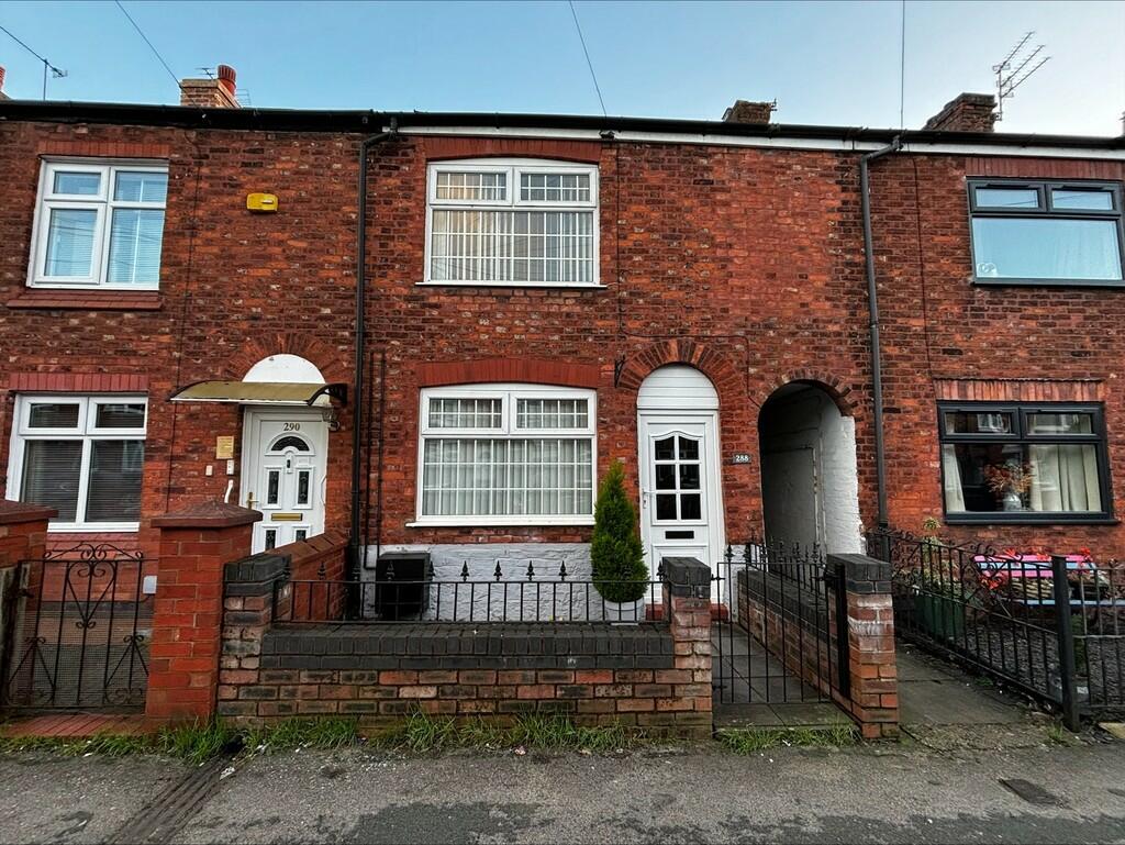 2 bedroom semidetached house for sale in Station Road, Winsford, CW7