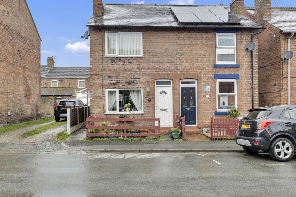2 bedroom semidetached house for sale in Bond Street, Winnington