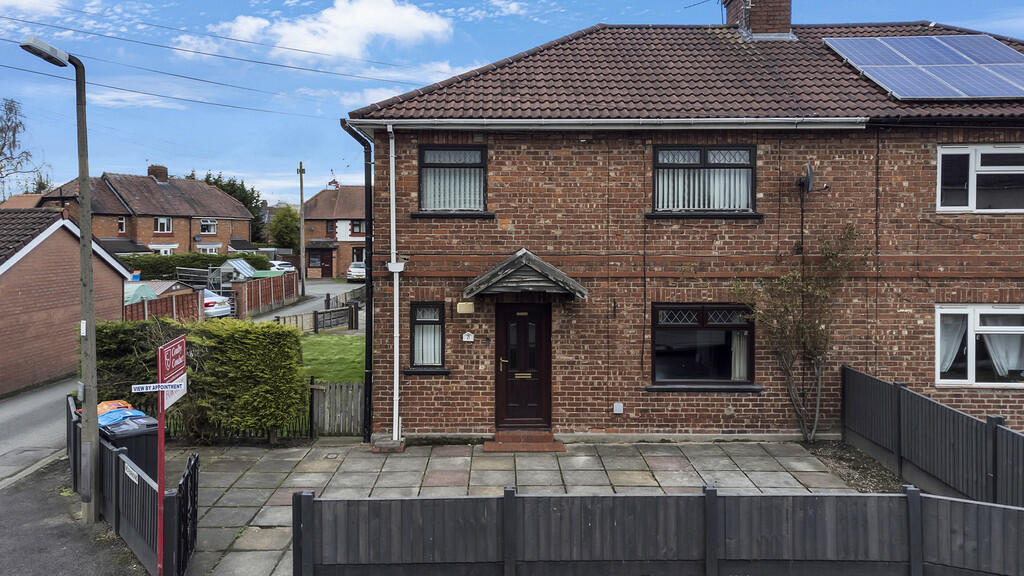 3 bedroom semidetached house for sale in North Drive, Rudheath