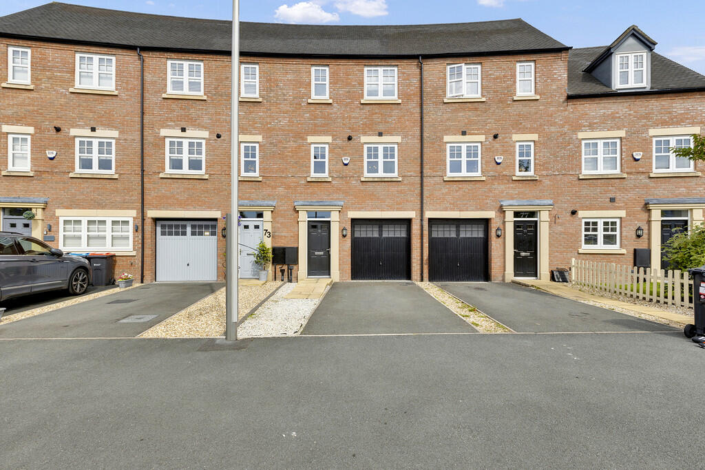 3 bedroom town house for sale in Walker Road, Winnington, Northwich, CW8