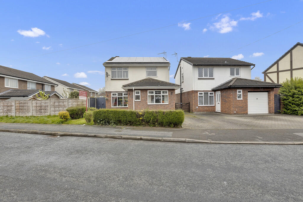 3 bedroom detached house for sale in Chadwick Road, Middlewich, CW10