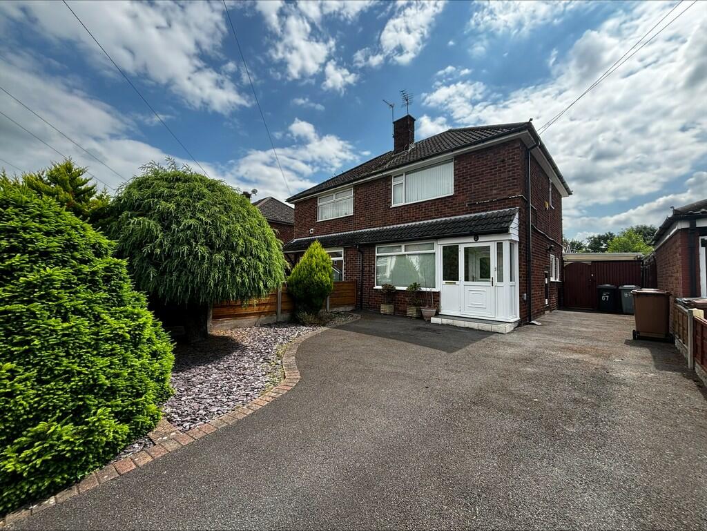 2 bedroom semidetached house for sale in Hayhurst Avenue, Middlewich, CW10