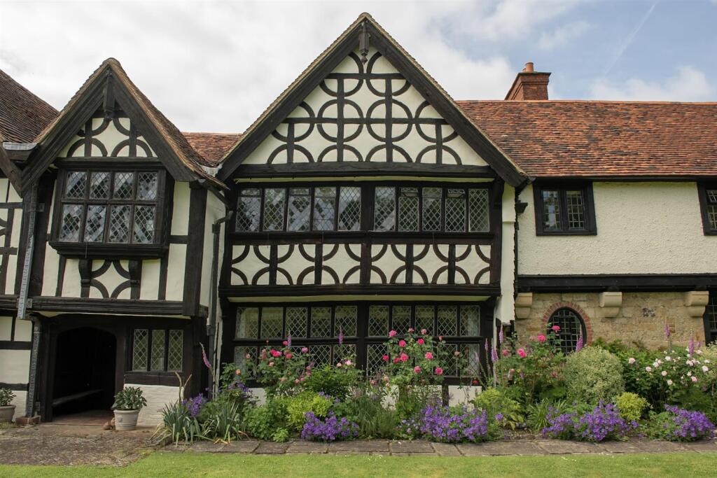 Main image of property: Great Tangley, Wonersh Common, Wonersh