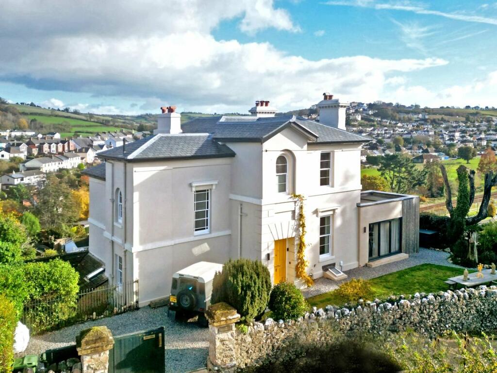 5 bedroom detached house for sale in 3 The Tors, Kingskerswell, Devon