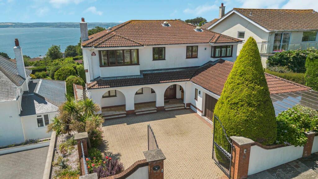 Main image of property: 11a Whidborne Avenue, Torquay, Devon, TQ1 2PG