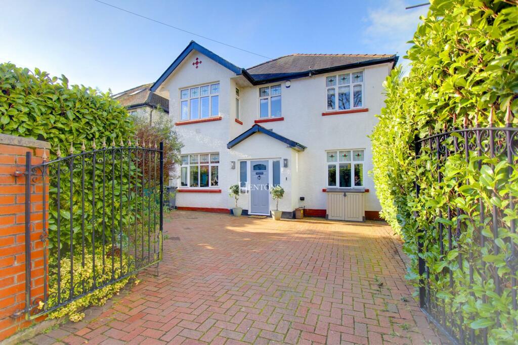 4 bedroom detached house for sale in Dan-Y-Coed Road, Cyncoed, Cardiff, CF23