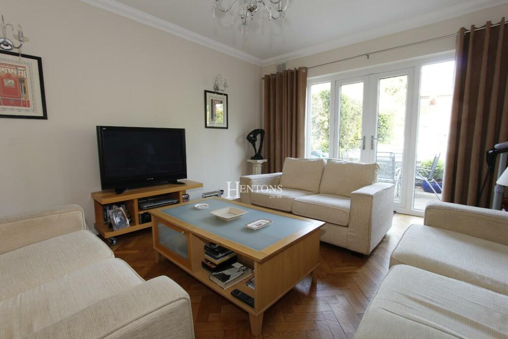 Additional property image - Bronwydd Avenue, Penylan, Cardiff