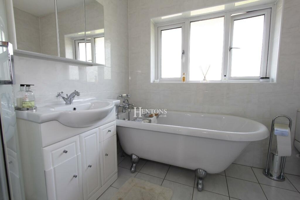 Additional property image - Bronwydd Avenue, Penylan, Cardiff