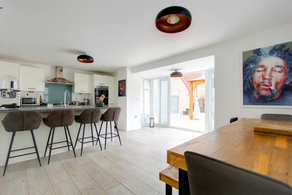 Additional property image - Cypress Crescent, St Mellons, Cardiff