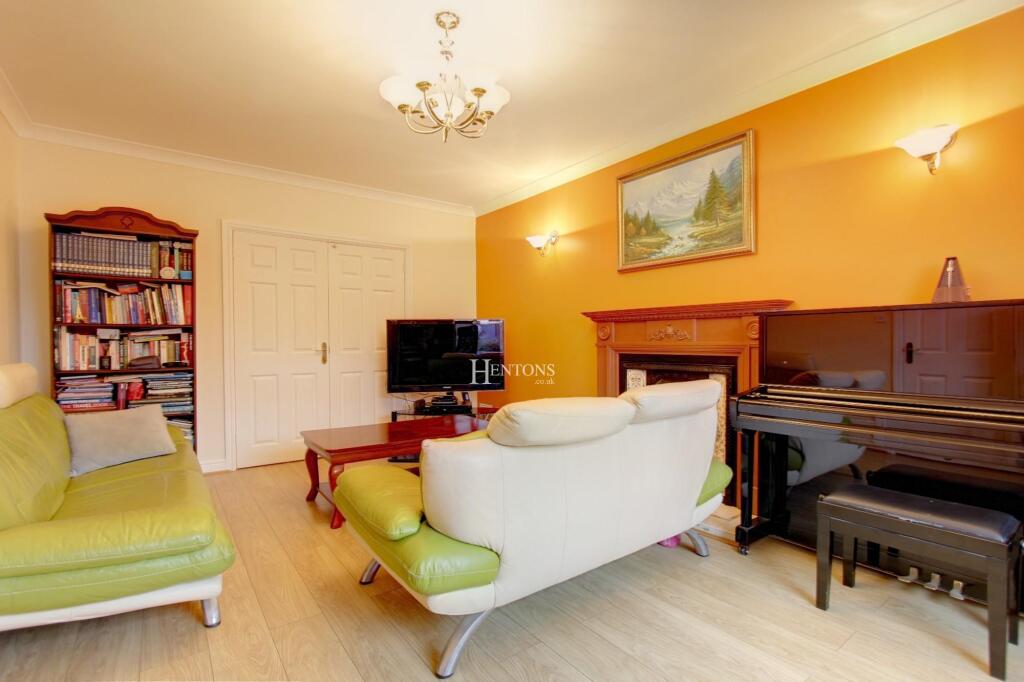 Additional property image - Clos Derwen, Penylan, Cardiff
