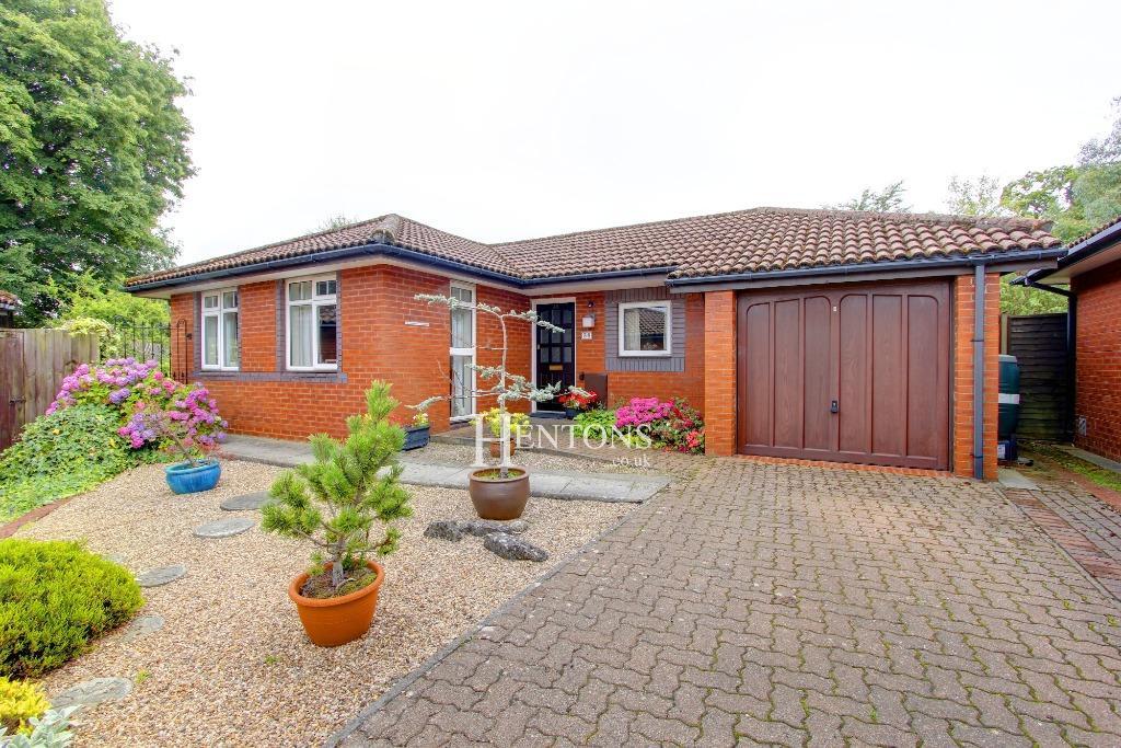 2 bedroom detached bungalow for sale in Clarendon, Cyncoed, Cardiff, CF23