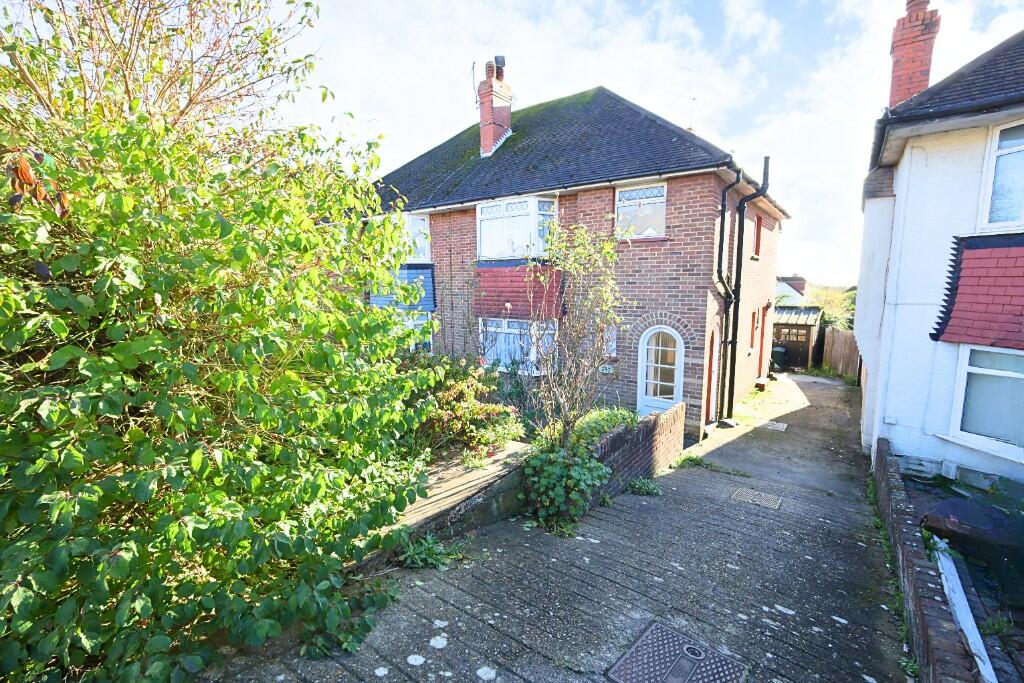 3 bedroom semidetached house for sale in Hangleton Road, Hove, East