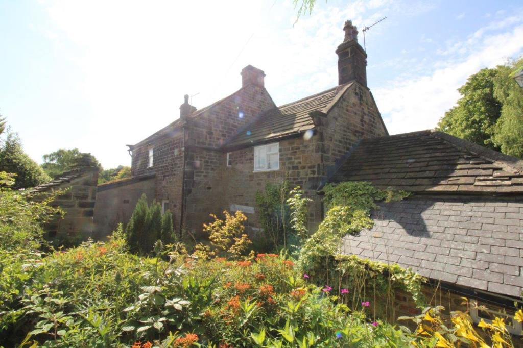 3 bedroom detached house for sale in The Green, Woolley, Wakefield, WF4