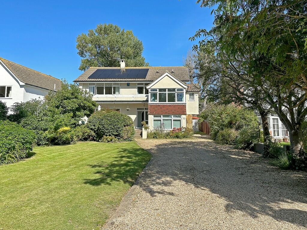 6 bedroom detached house for sale in The Fairway, Aldwick Bay Estate