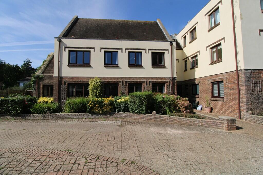 2 bedroom ground floor flat for sale in Aldwick Street, Aldwick, Bognor