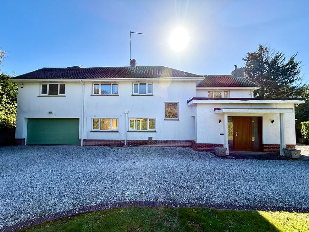 Main image of property: Kingsway, Craigweil-on-Sea, Bognor Regis, West Sussex, PO21