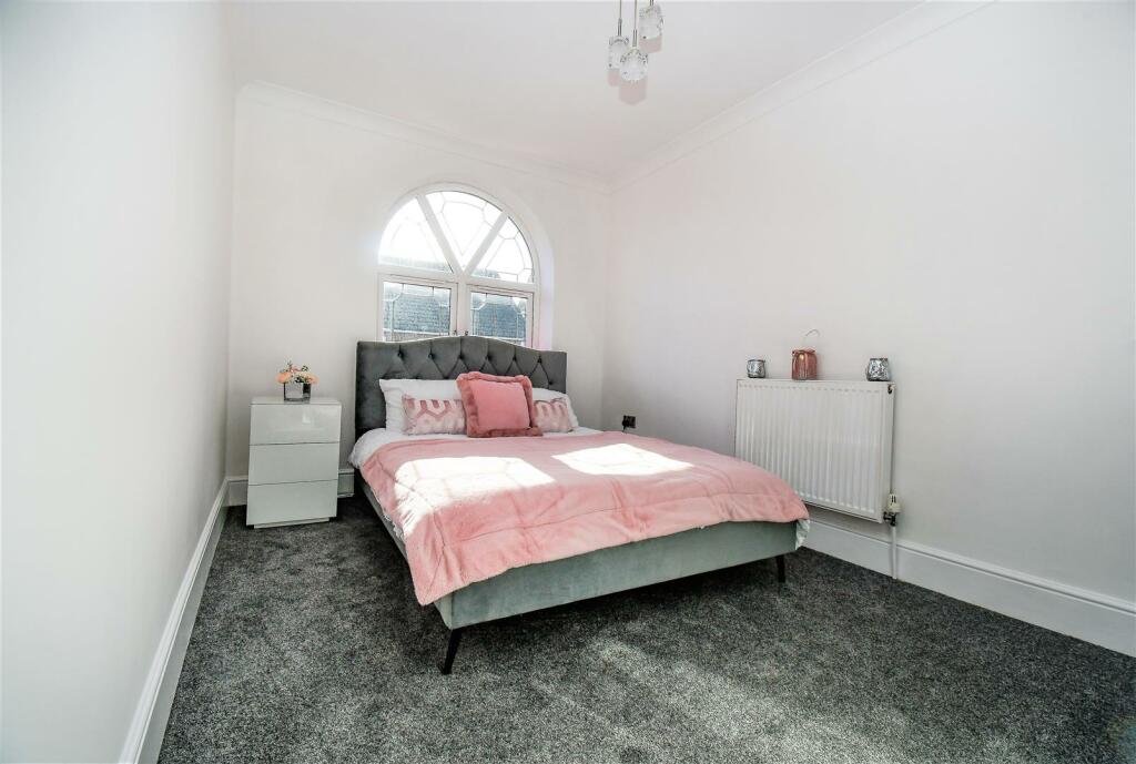 5 bedroom detached house for sale in Brooklands, Hull, HU7