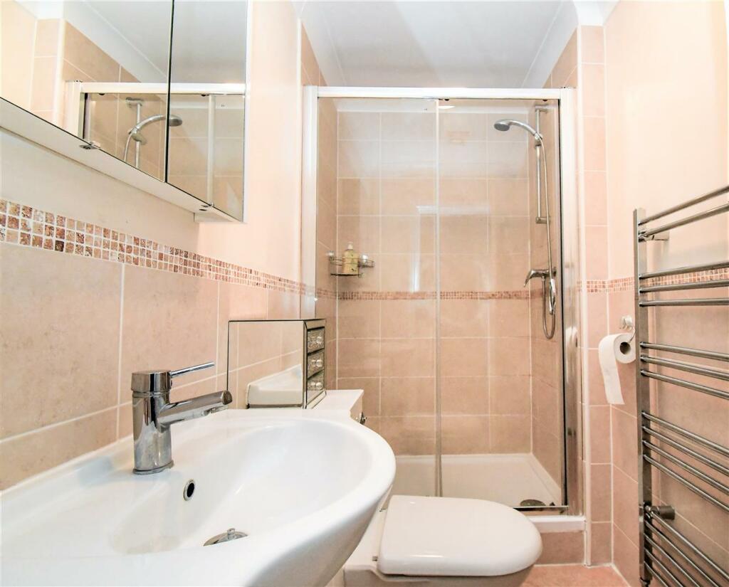 5 bedroom detached house for sale in Brooklands, Hull, HU7