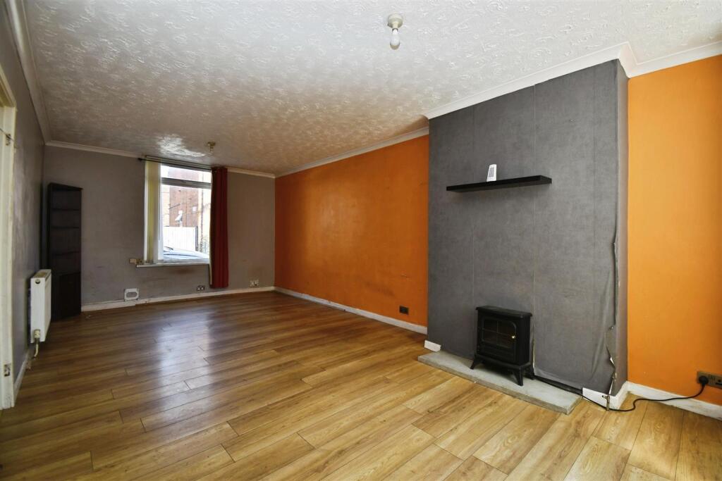 2 bedroom terraced house
