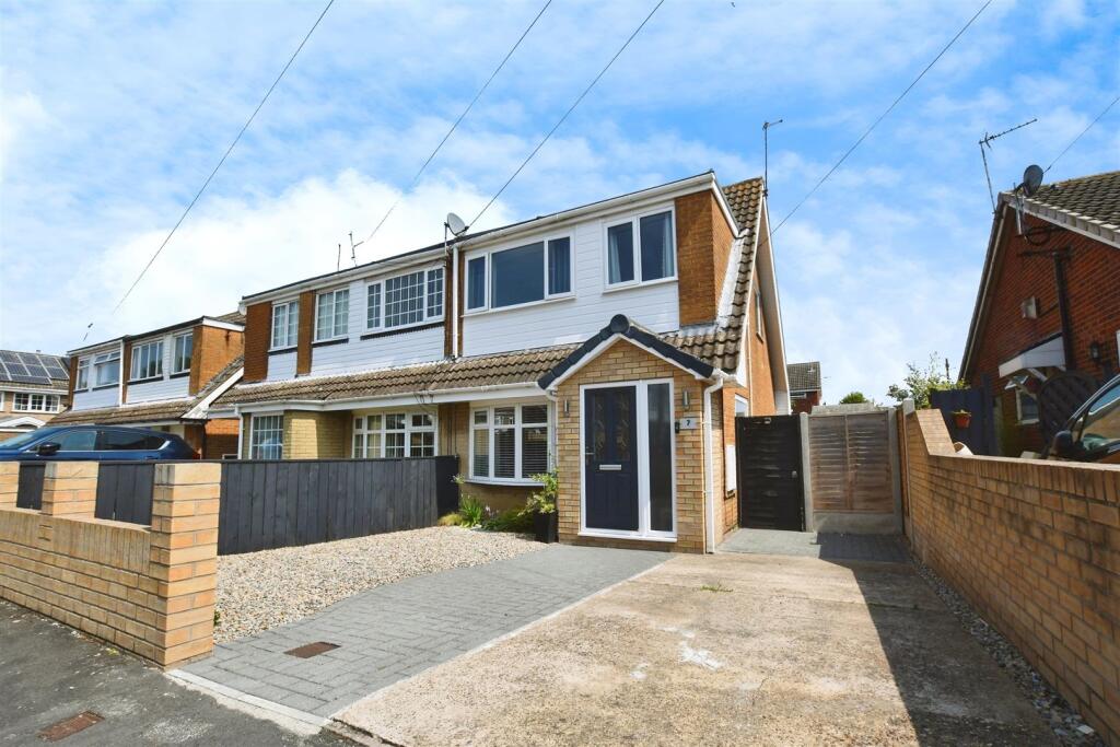 Main image of property: Willowdale, Hull
