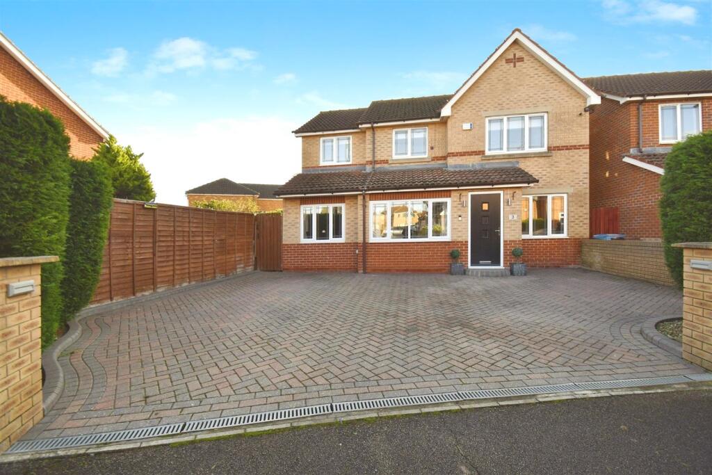 Main image of property: Highgrove Way, Kingswood, Hull