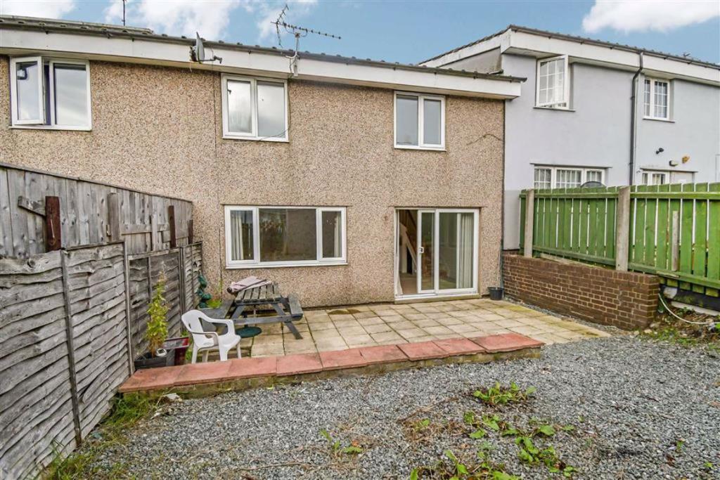 3 bedroom terraced house for sale in Binbrook Garth, Bransholme, Hull