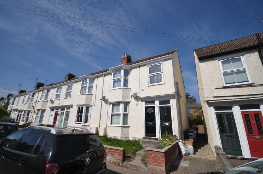 2 bedroom for sale in Upper Bridge Road, Chelmsford, Essex, CM2