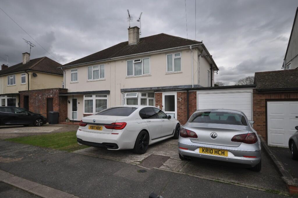 3 bedroom semi-detached house for sale in Clyde Crescent, Chelmsford, Essex, CM1