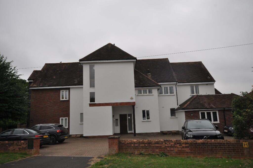Main image of property: Roxwell Road, Chelmsford, Essex, CM1