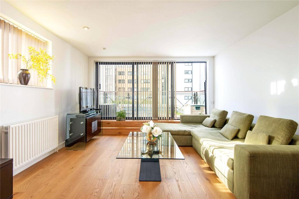 Main image of property: Ocean Wharf, E14