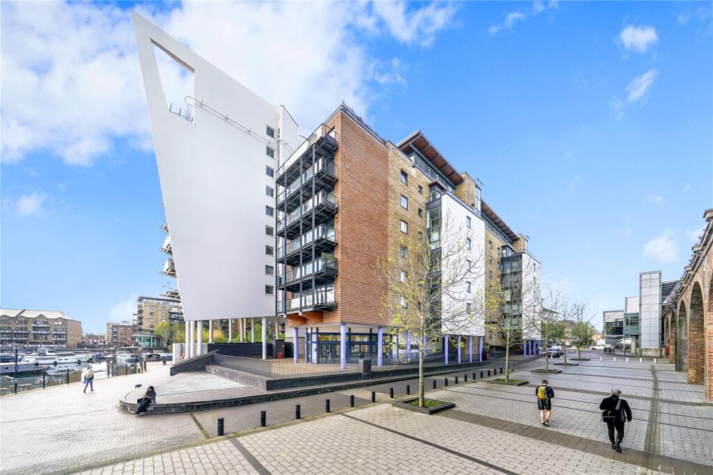 Main image of property: Berglen Court, E14