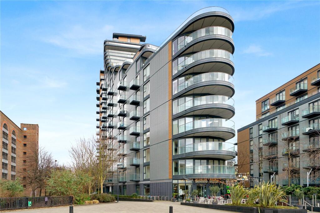 Main image of property: Park Vista Tower, E1W