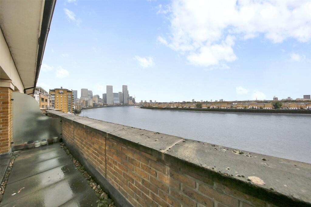 Main image of property: Narrow Street, E14