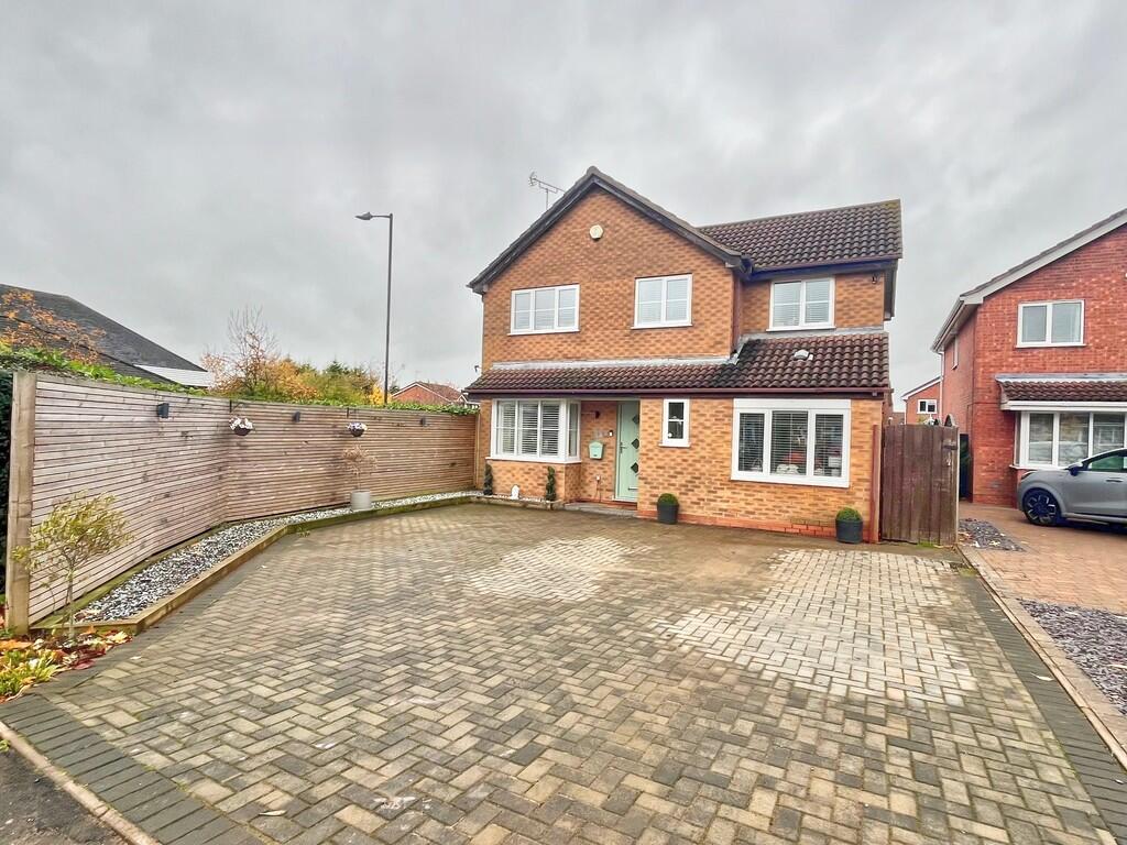 Main image of property: Sennen Close, Nuneaton
