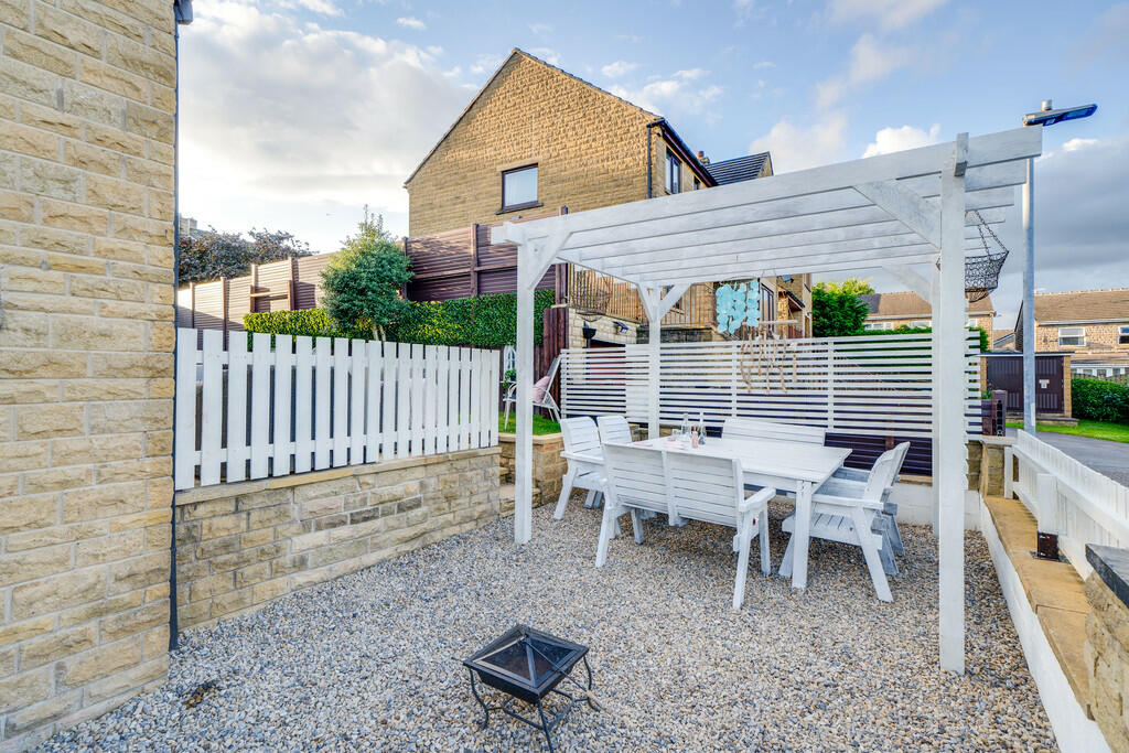 Additional property image - Chatts Wood House, Chatts Wood Fold, Oakenshaw