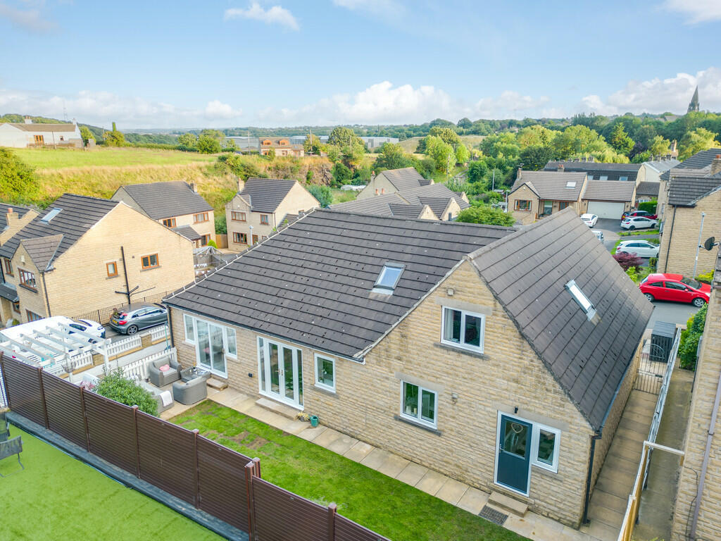 Additional property image - Chatts Wood House, Chatts Wood Fold, Oakenshaw