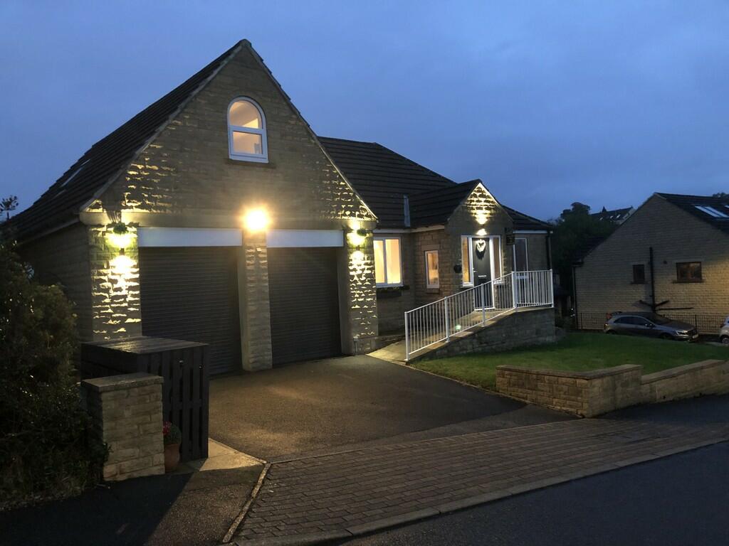 Additional property image - Chatts Wood House, Chatts Wood Fold, Oakenshaw