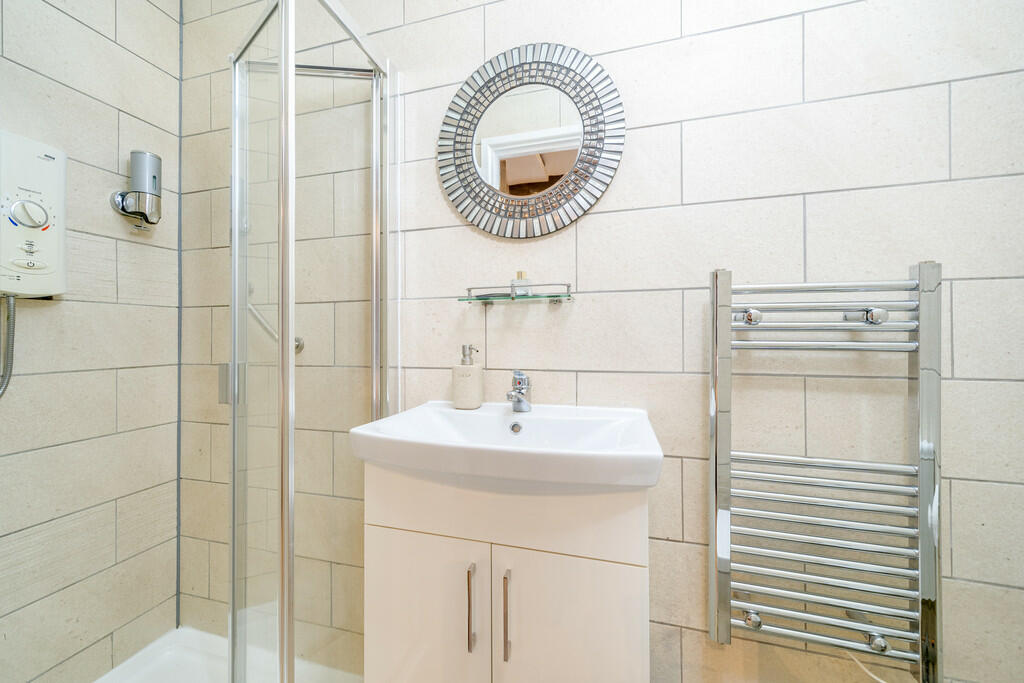 Additional property image - Littlecroft Cottage, Oxford Road, Gomersal