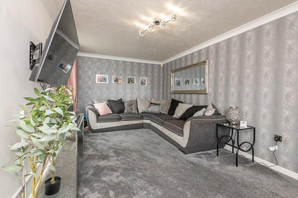 Additional property image - Landscove Avenue, Bradford 4