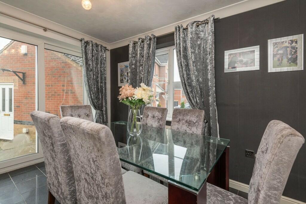 Additional property image - Landscove Avenue, Bradford 4