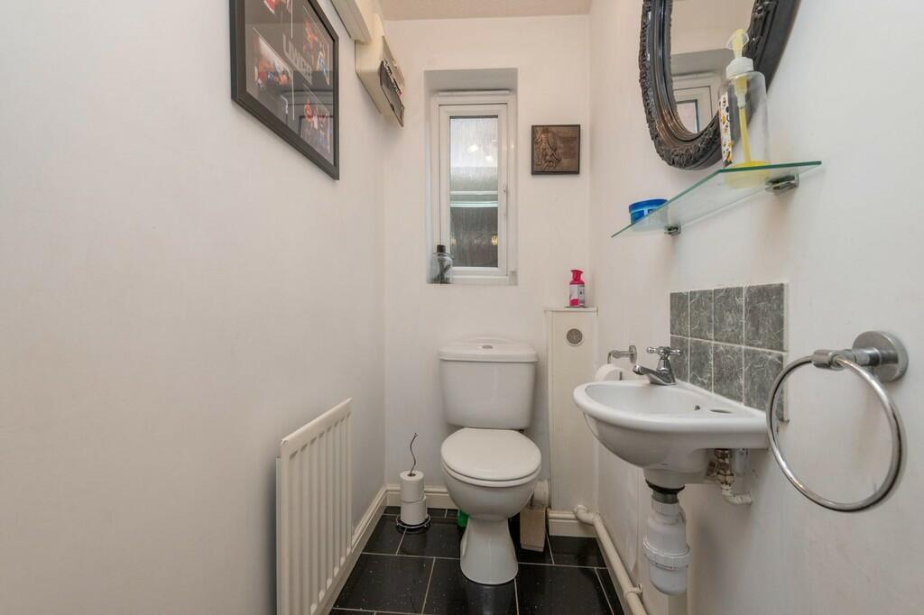 Additional property image - Landscove Avenue, Bradford 4