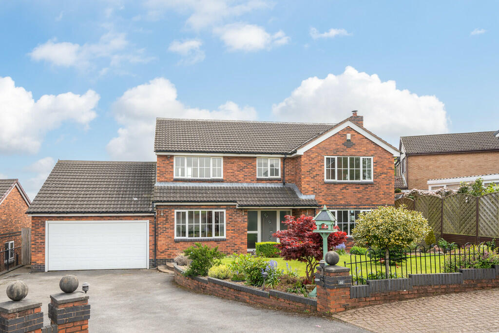 4 bedroom detached house for sale in Greenton Avenue, Scholes